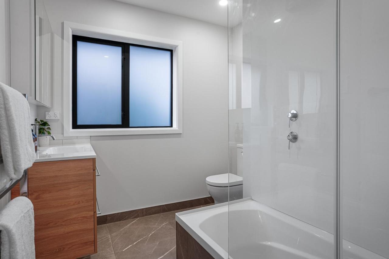 Private, Family-Friendly Home, 4Br By Airport & Free Parking Christchurch Luaran gambar