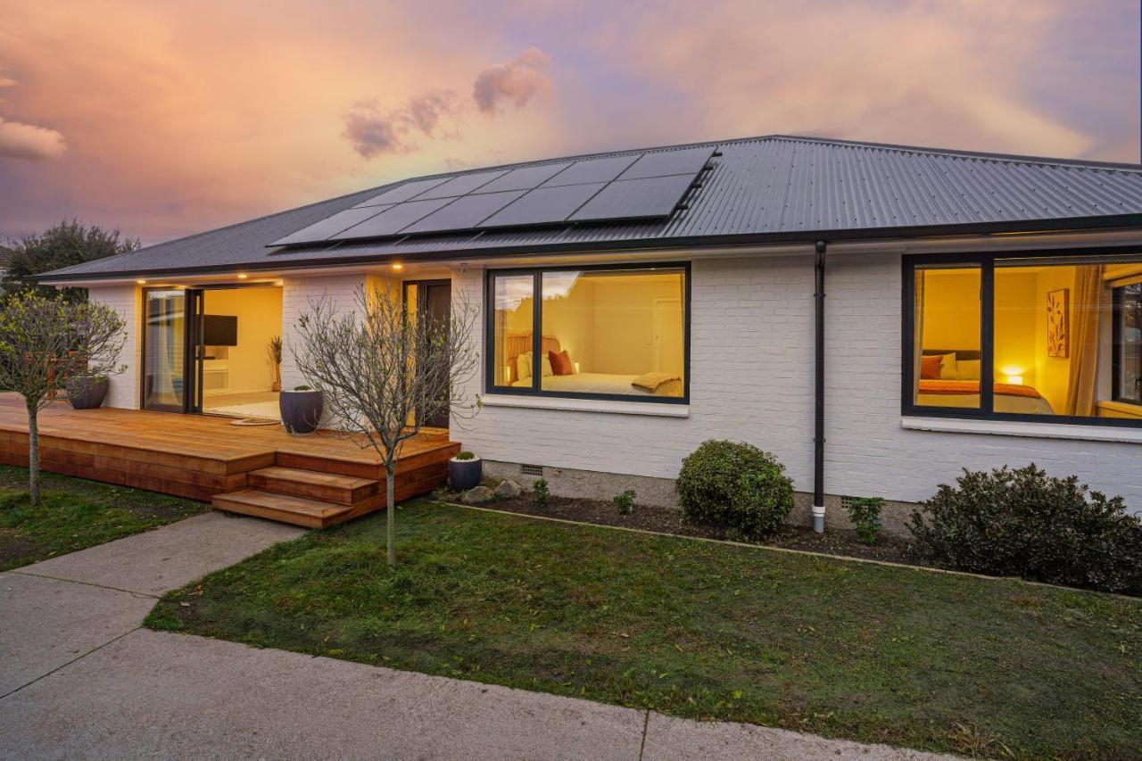 Private, Family-Friendly Home, 4Br By Airport & Free Parking Christchurch Luaran gambar